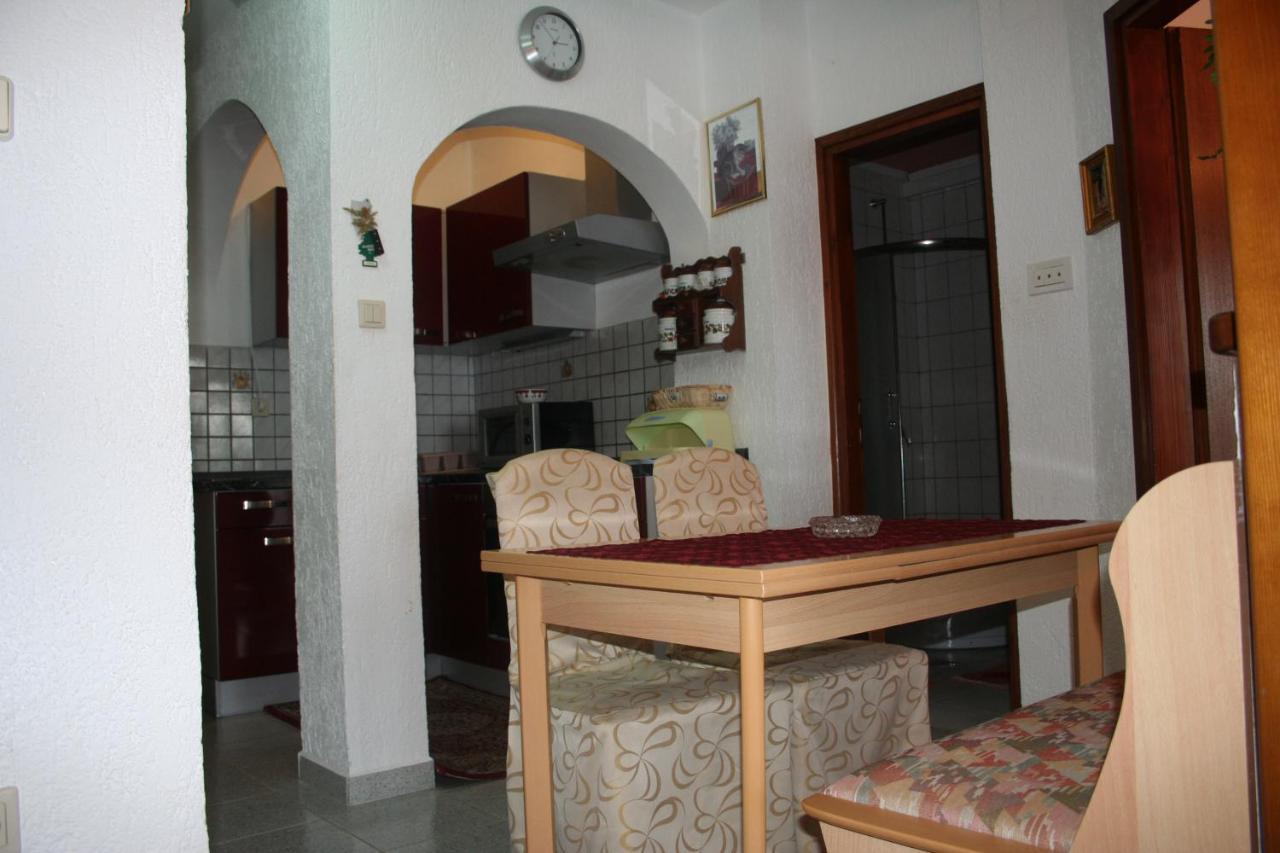 Apartmani Jankov Krk Town Buitenkant foto